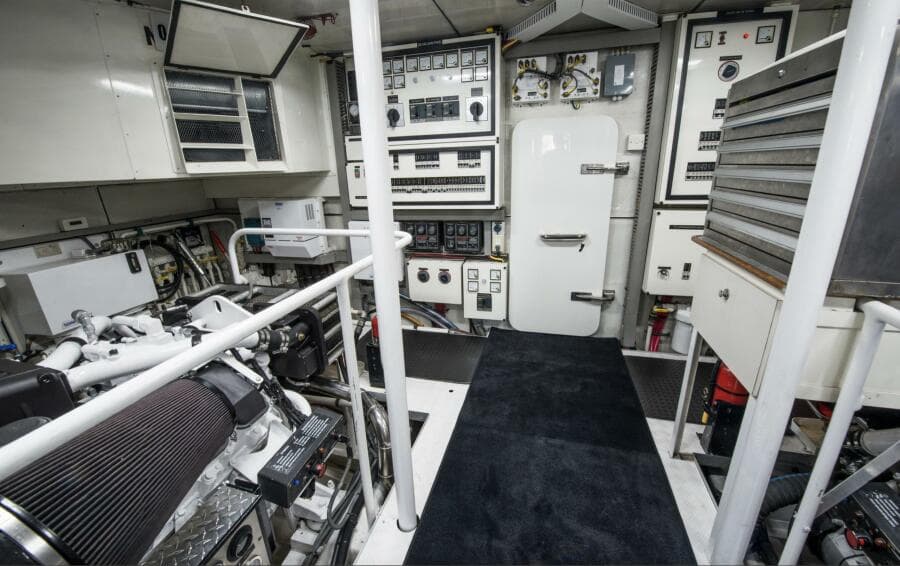 Cheoy Lee 95 FOOTLOOSE - Engine Room