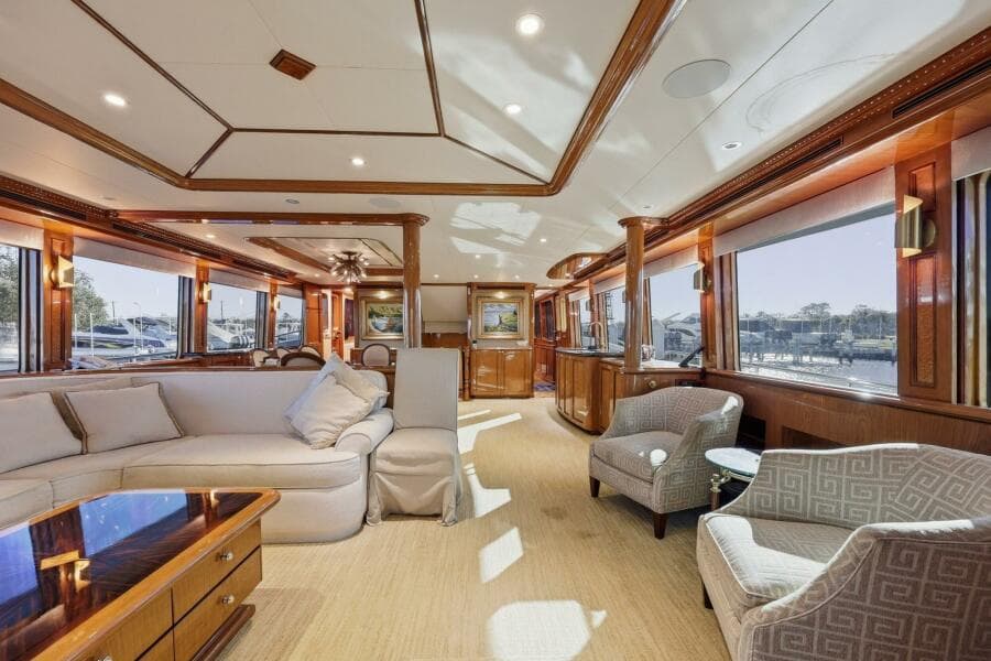 Cheoy Lee 95 FOOTLOOSE - Salon