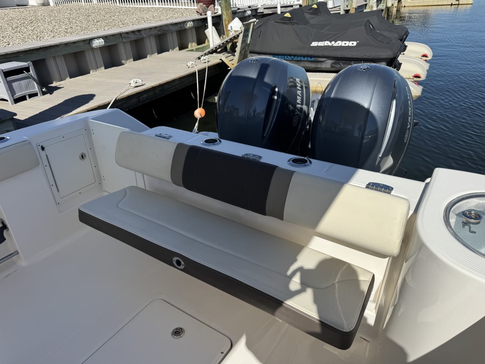 2020 Robalo R272 Center Console - Photo 9
