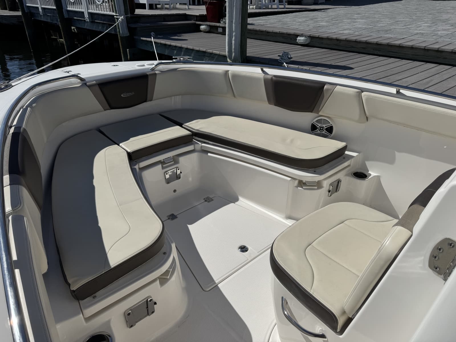 2020 Robalo R272 Center Console - Photo 17