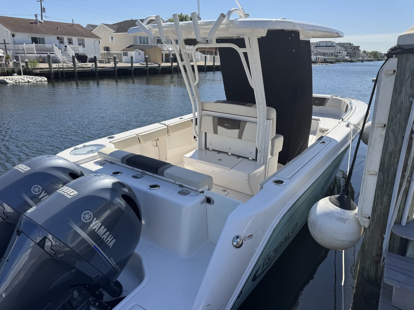 2020 Robalo R272 Center Console - Photo 6
