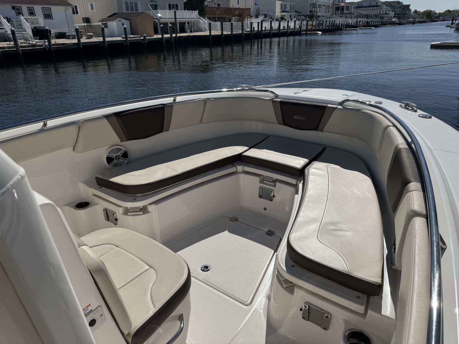 2020 Robalo R272 Center Console - Photo 16