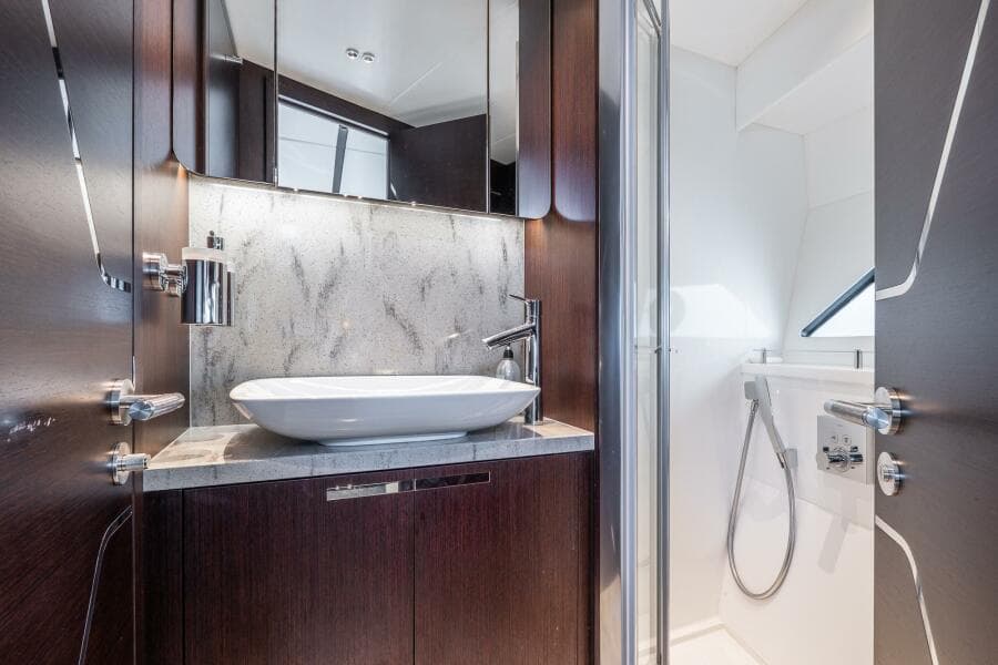 2021 Sunseeker Predator 60 EVO