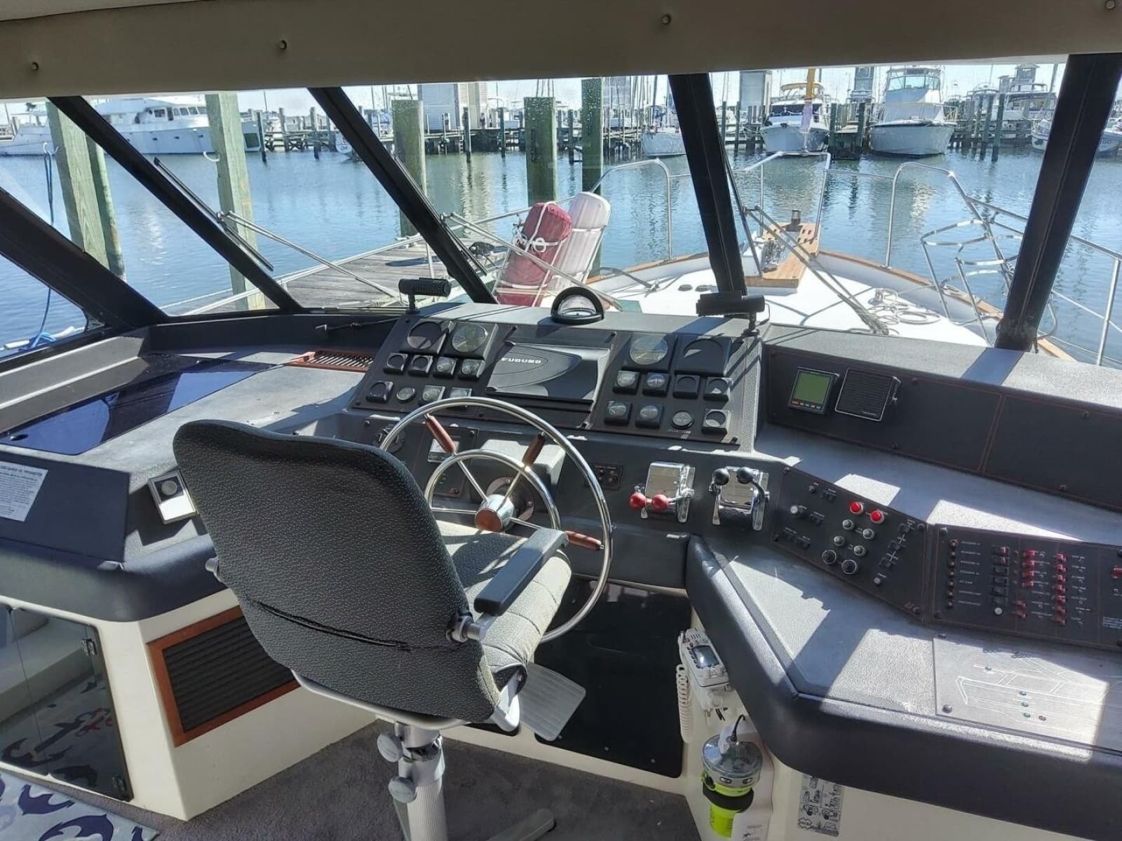 1991 Bayliner 4588 Pilothouse - Photo 3