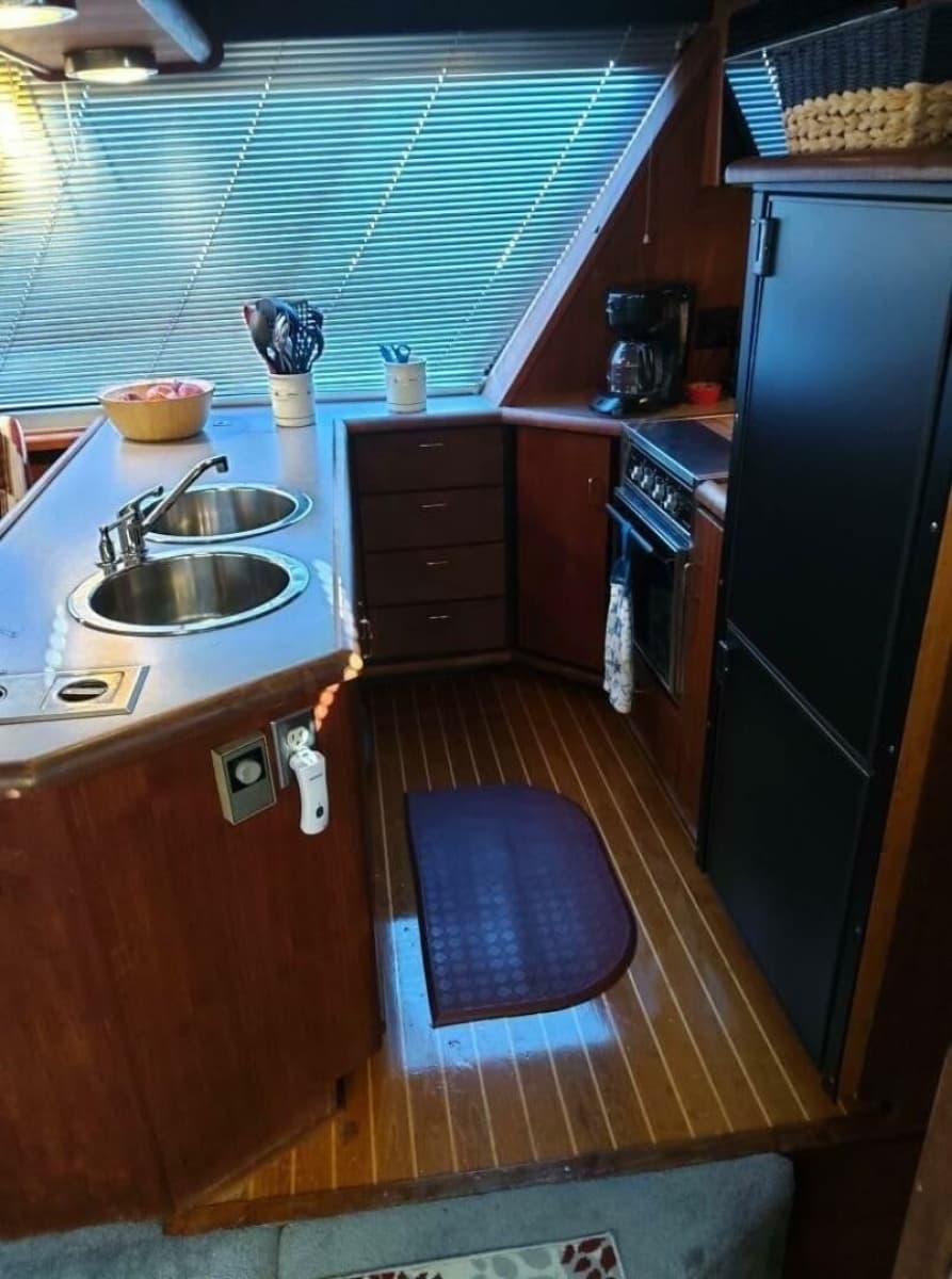 1991 Bayliner 4588 Pilothouse - Photo 7