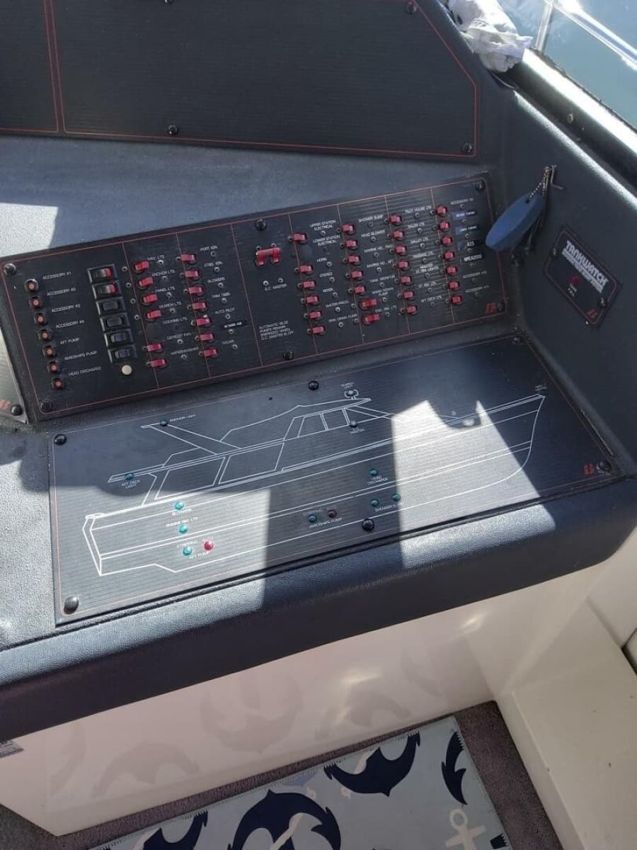 1991 Bayliner 4588 Pilothouse - Photo 24