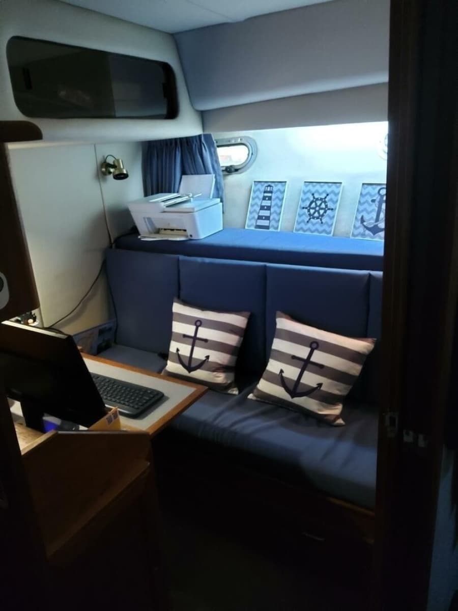 1991 Bayliner 4588 Pilothouse - Photo 13