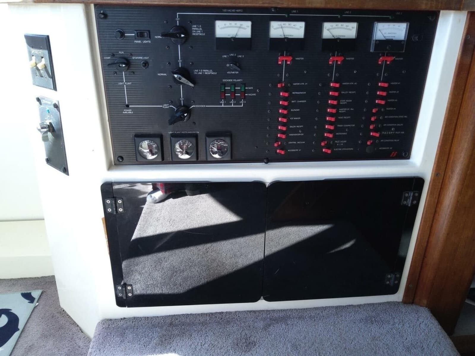 1991 Bayliner 4588 Pilothouse - Photo 25