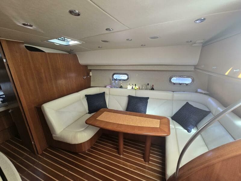 2008 Tiara Yachts 4300 Sovran