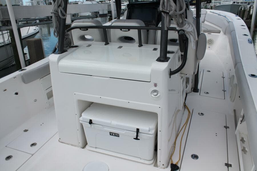 2018 Sea Fox 328 Commander