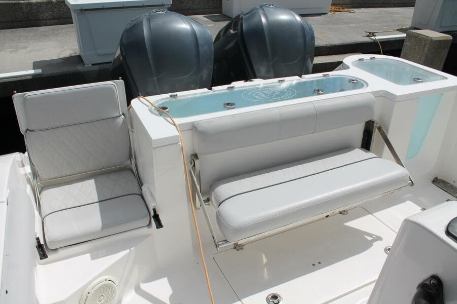 2018 Sea Fox 328 Commander