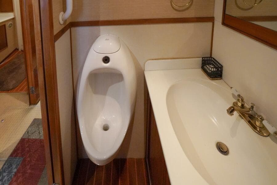 1997 Blackwell Boatworks 60 Convertible- MISA- Head