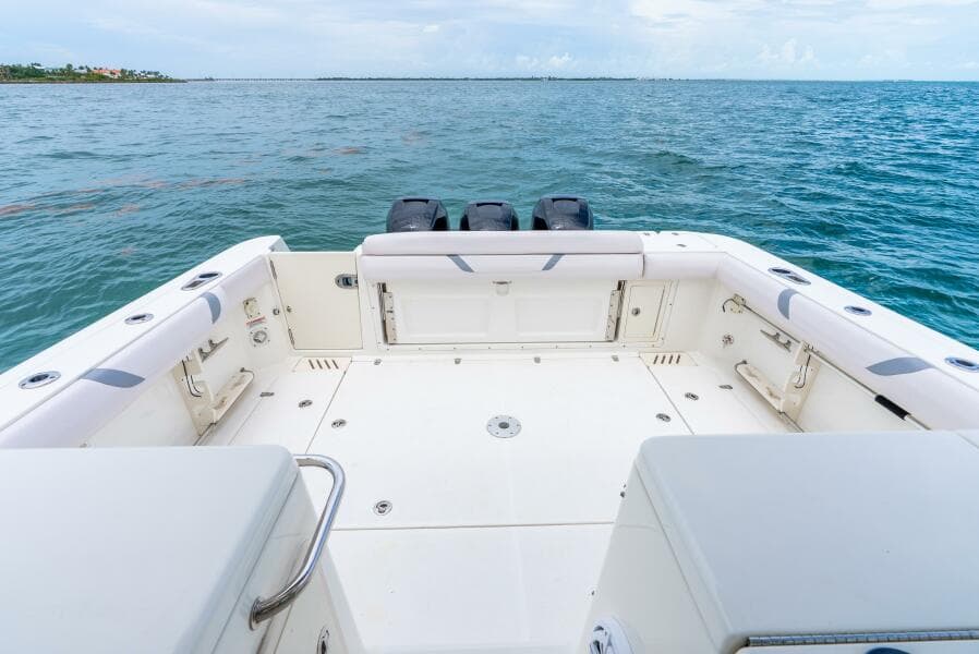 2012 Boston Whaler 345 Conquest - Stern