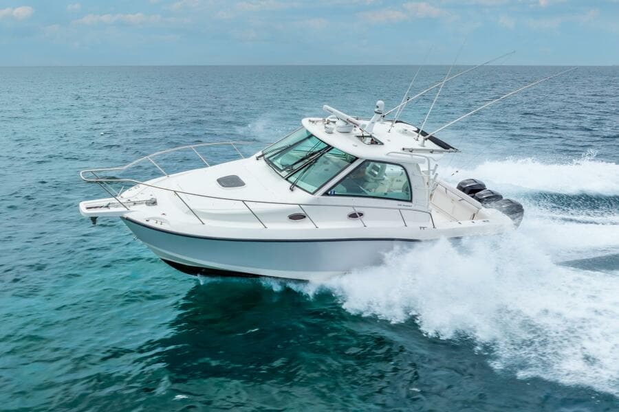 2012 Boston Whaler 345 Conquest - Profile 