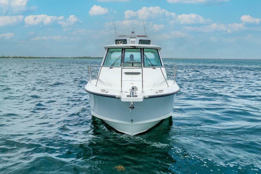 2012 Boston Whaler 345 Conquest - Profile  