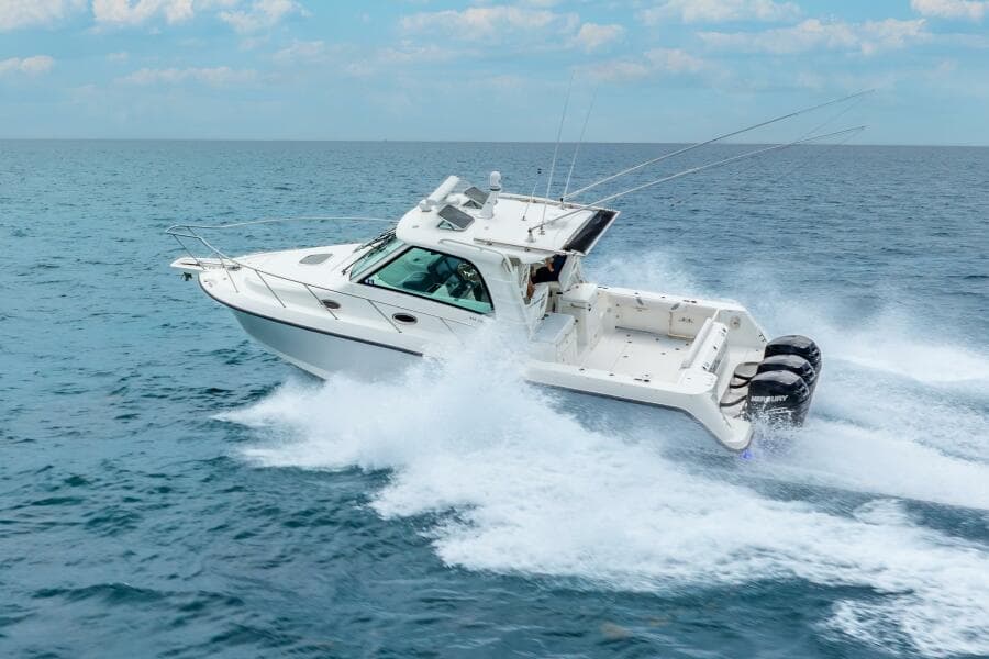 2012 Boston Whaler 345 Conquest - Profile 