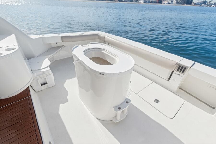 2000 Sea Ray 370 Express Cruiser