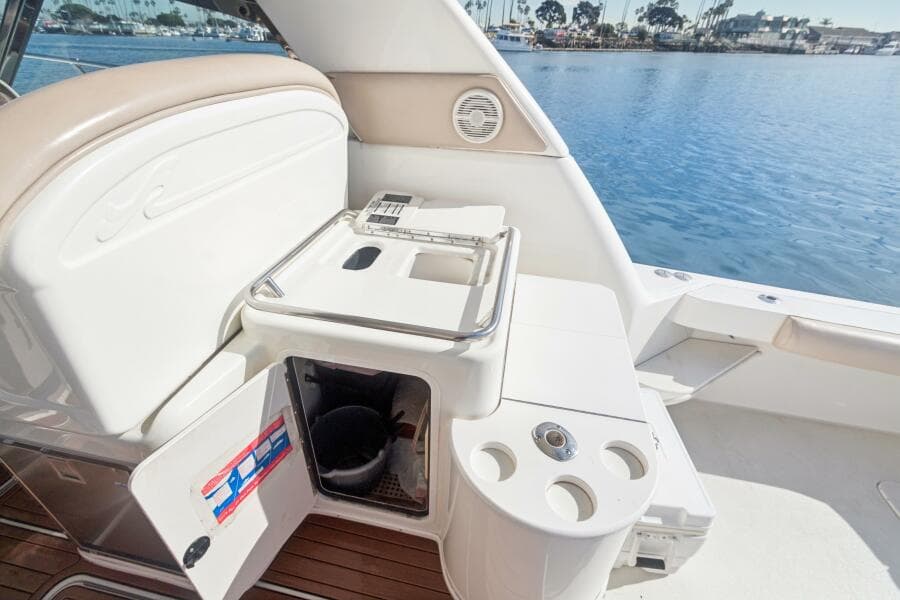 2000 Sea Ray 370 Express Cruiser