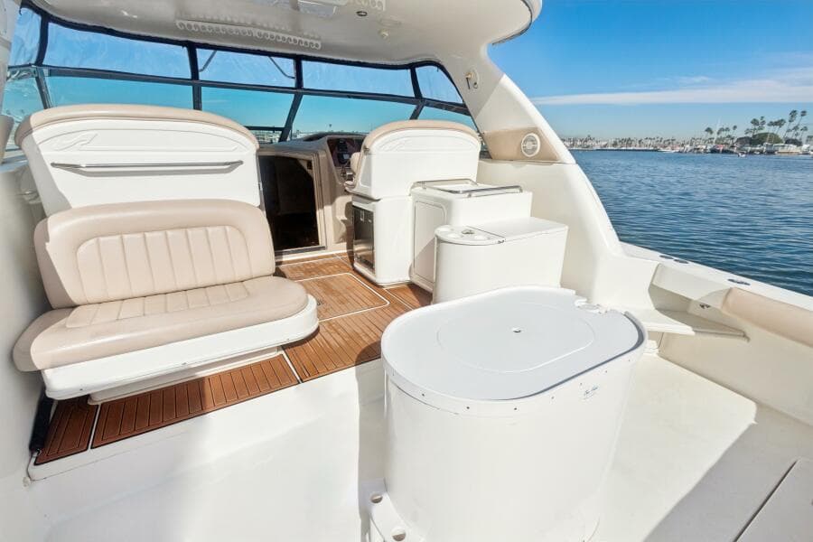 2000 Sea Ray 370 Express Cruiser