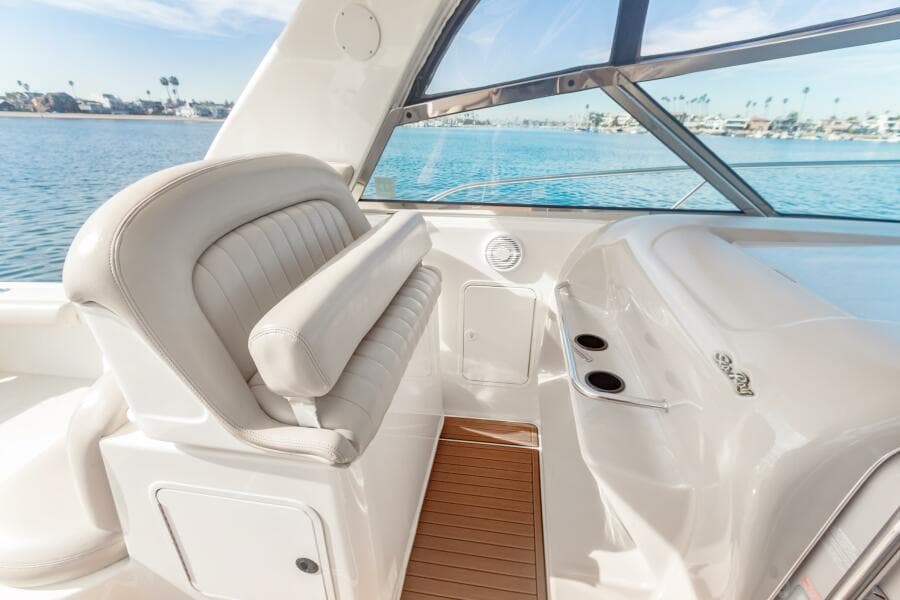 2000 Sea Ray 370 Express Cruiser