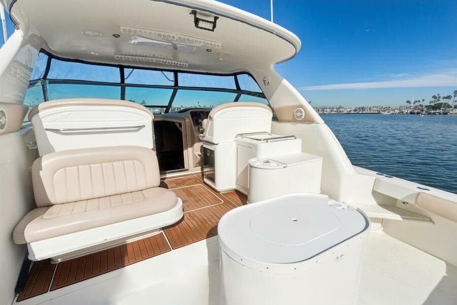 2000 Sea Ray 370 Express Cruiser