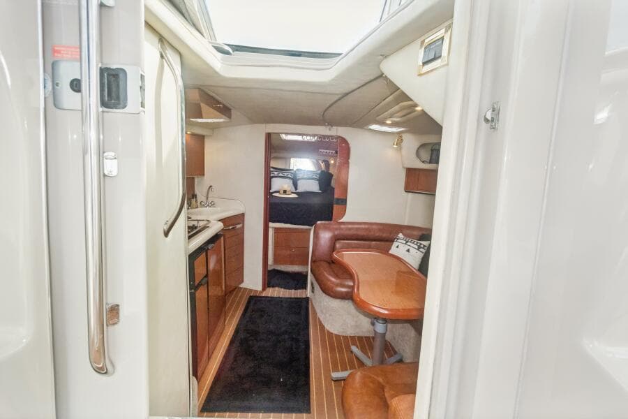 2000 Sea Ray 370 Express Cruiser