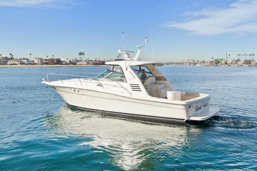 2000 Sea Ray 370 Express Cruiser