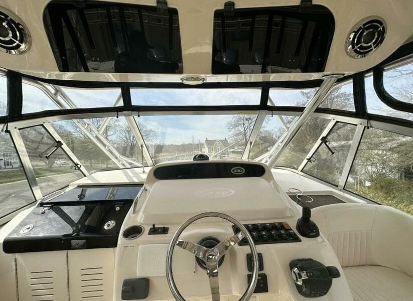 2014 Grady-White Express 330