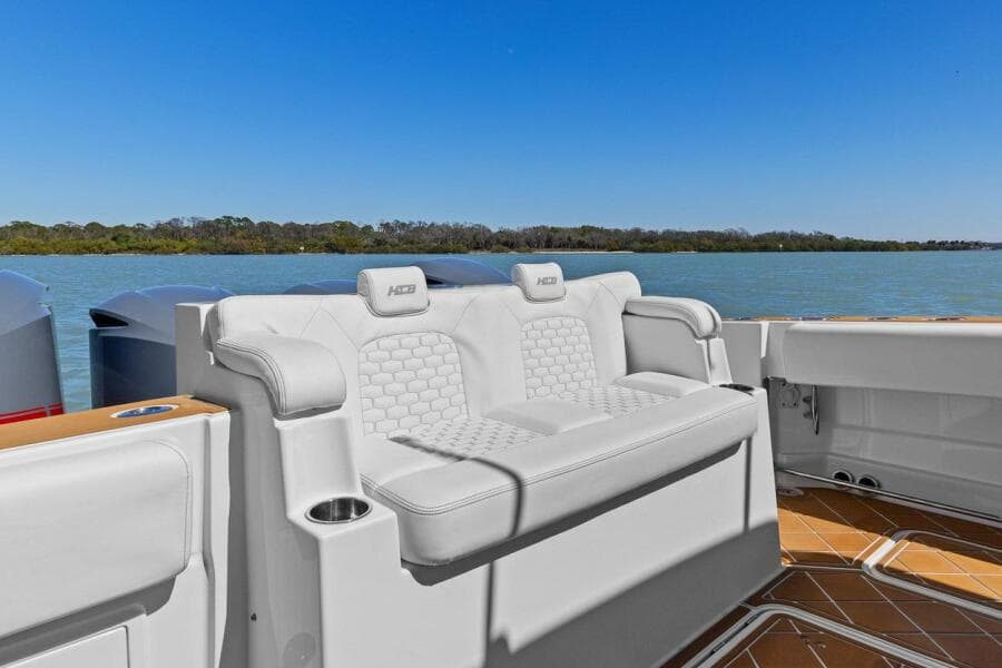 2019 HCB 4200 Siesta