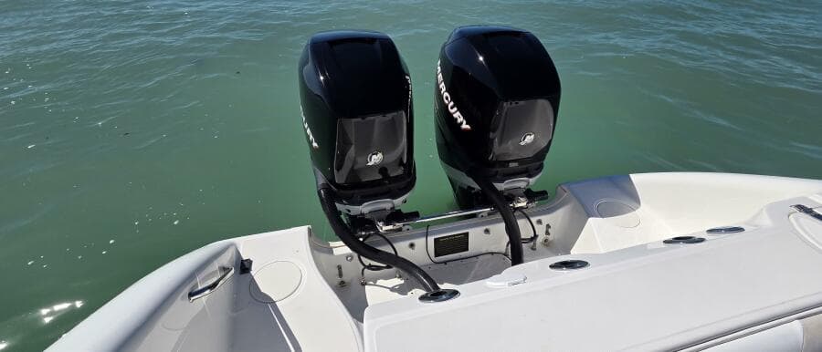 2006 Boston Whaler 270 Outrage