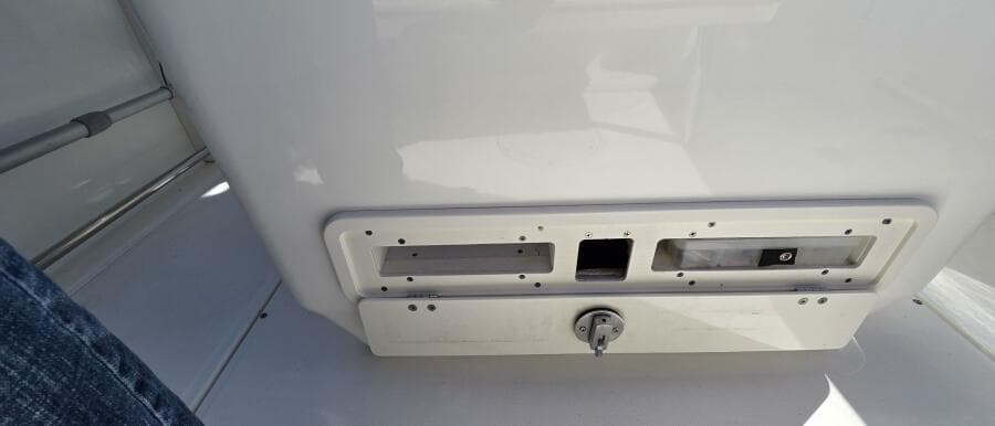 2006 Boston Whaler 270 Outrage