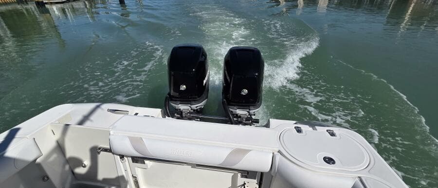 2006 Boston Whaler 270 Outrage