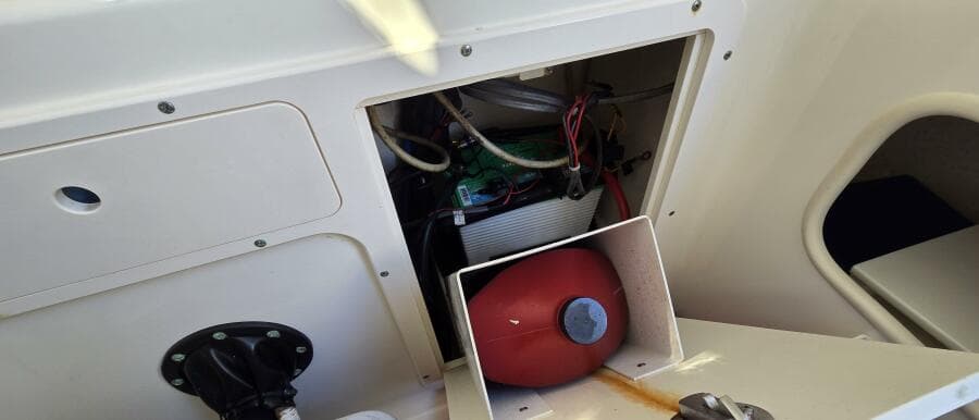 2006 Boston Whaler 270 Outrage