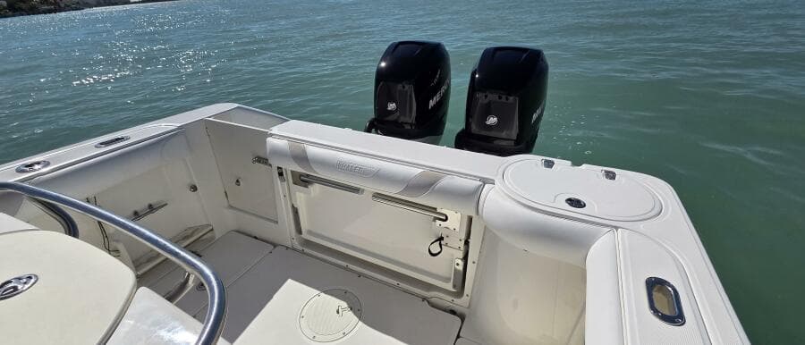 2006 Boston Whaler 270 Outrage