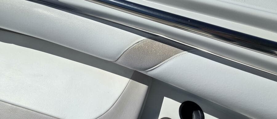 2006 Boston Whaler 270 Outrage