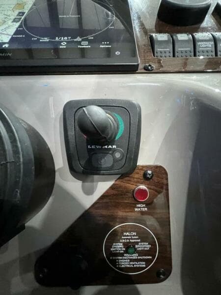 2008 Chaparral 350 Signature