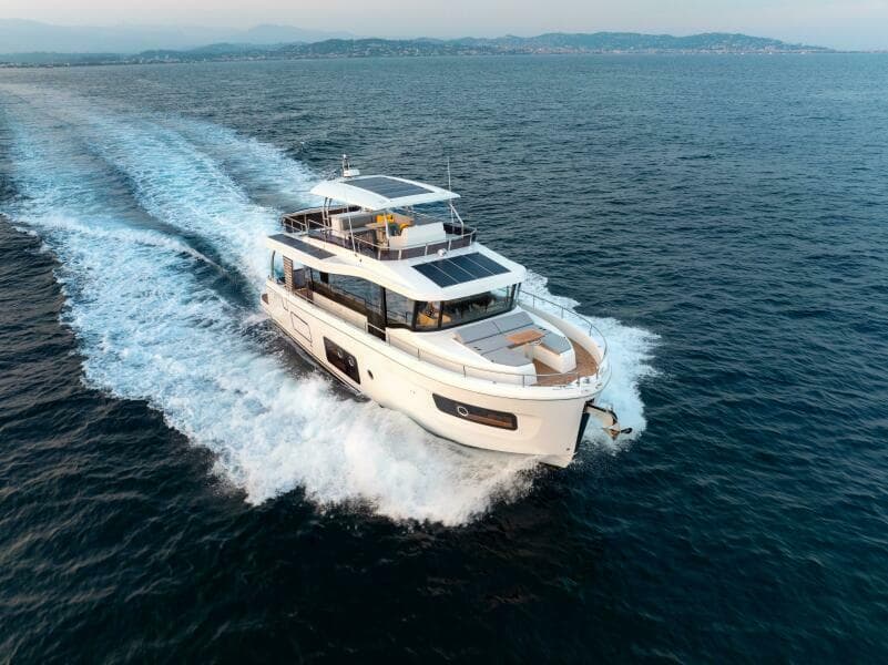 BENETEAU Swift Trawler 54