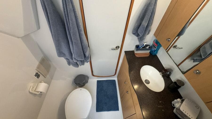 Owner's Ensuite Port Hull