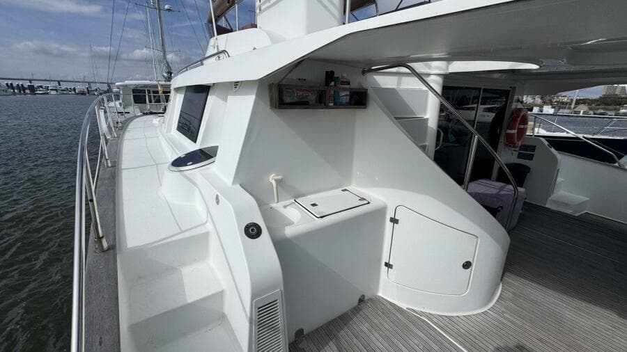 Wide Side Deck Port