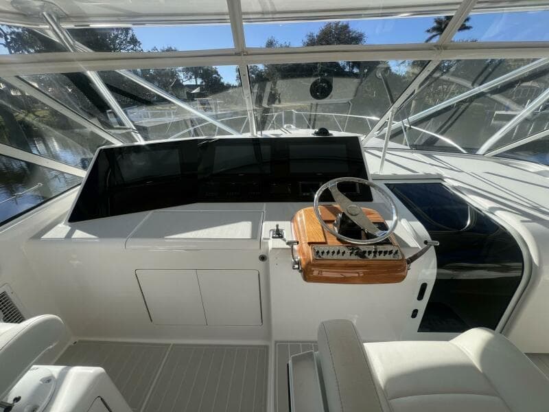 Viking 52 SILENT PARTNER - Helm