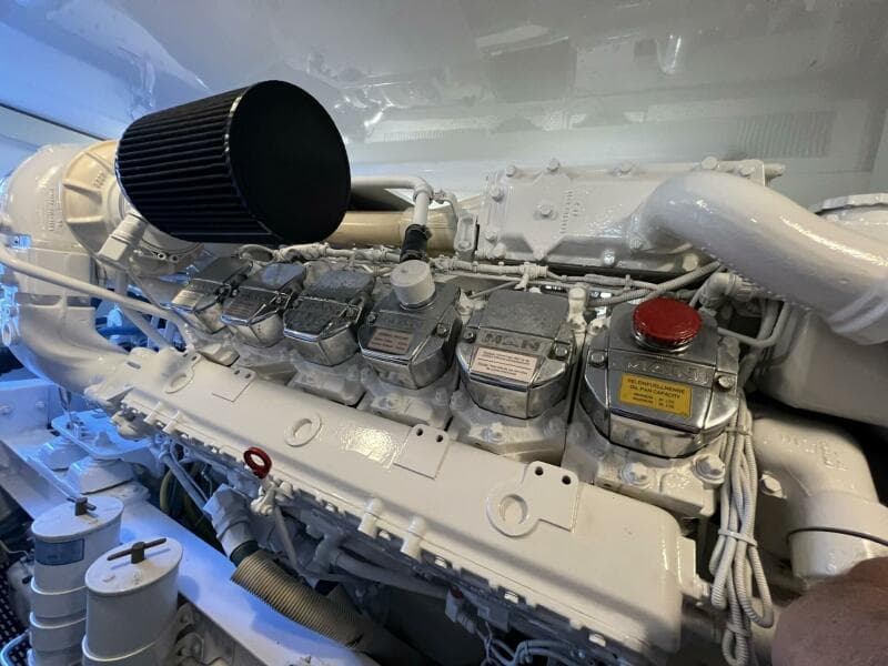 Viking 52 SILENT PARTNER - Engine Room