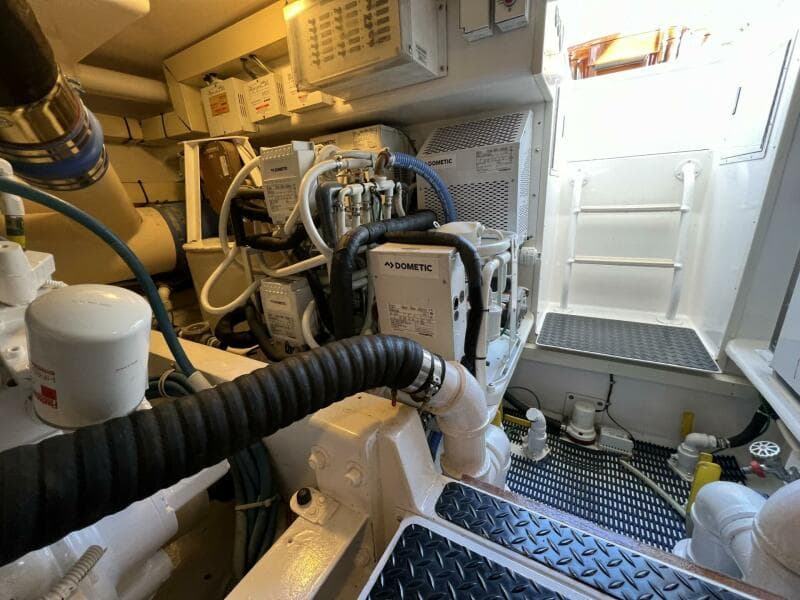 Viking 52 SILENT PARTNER - Engine Room