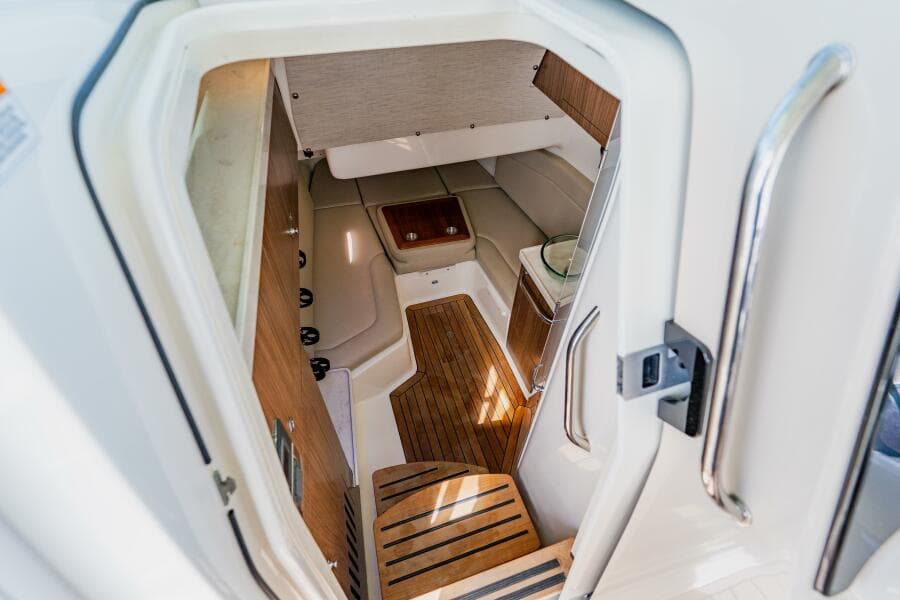 2019 Boston Whaler 380 Outrage