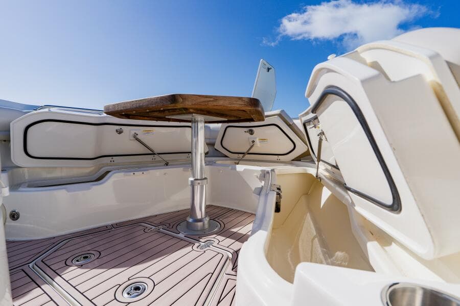 2019 Boston Whaler 380 Outrage