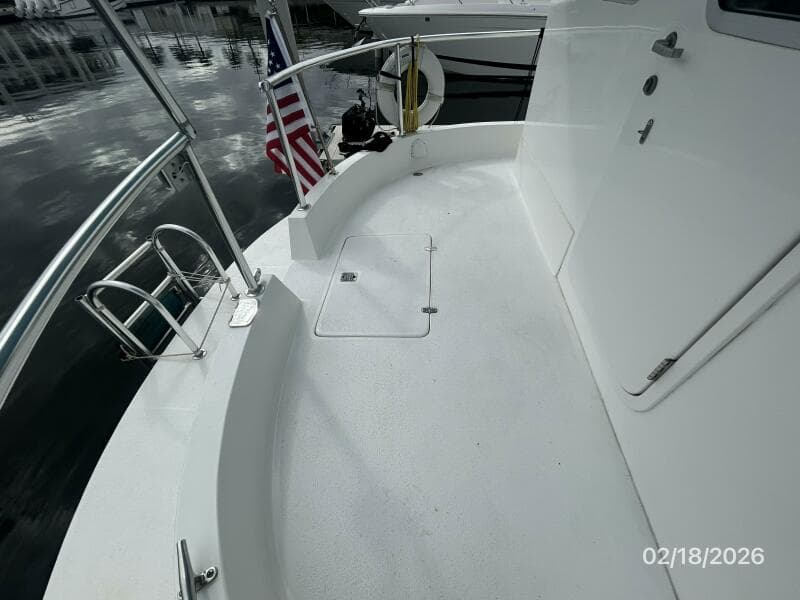 37' Great Harbour aftdeck port