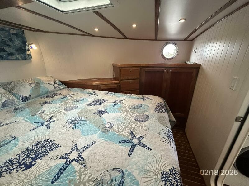 37' Great Harbour master stateroom starboard