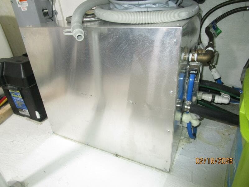 37' Great Harbour water heater