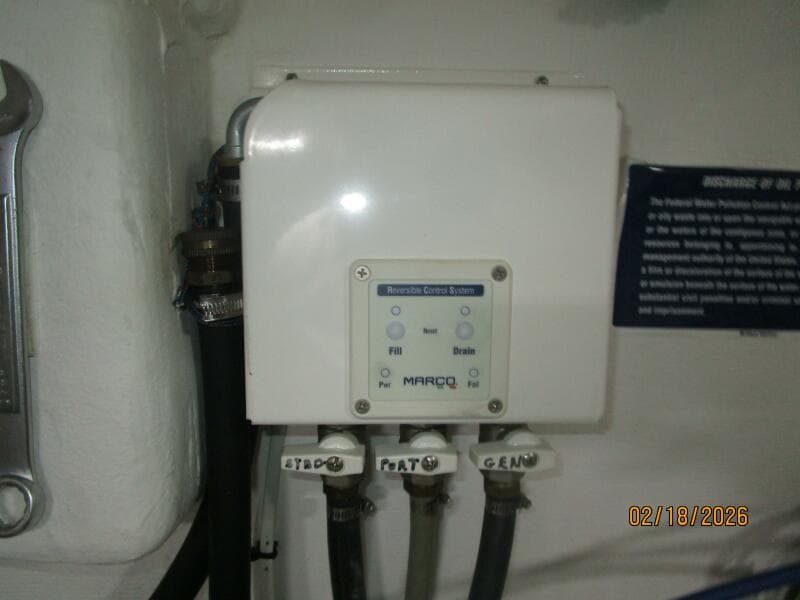 37' Great Harbour oil change system