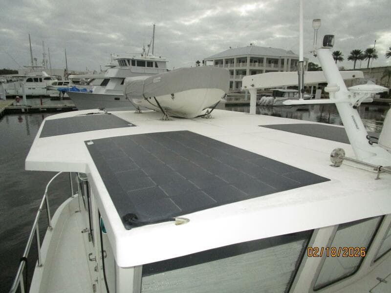 37' Great Harbour solar panels
