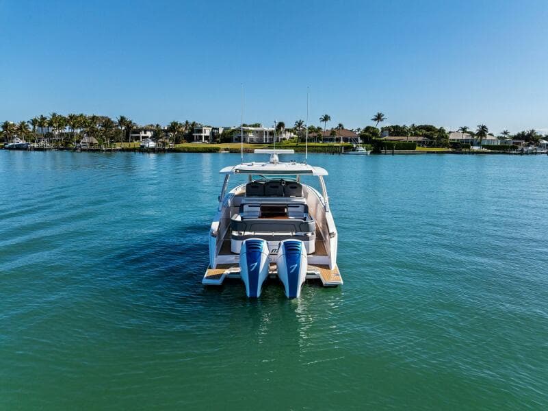 2019 Tiara Yachts 38 LS